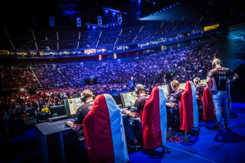 The Evolution of Live Dealer Games: How Streaming Technology Changed Online Casinos For Profit