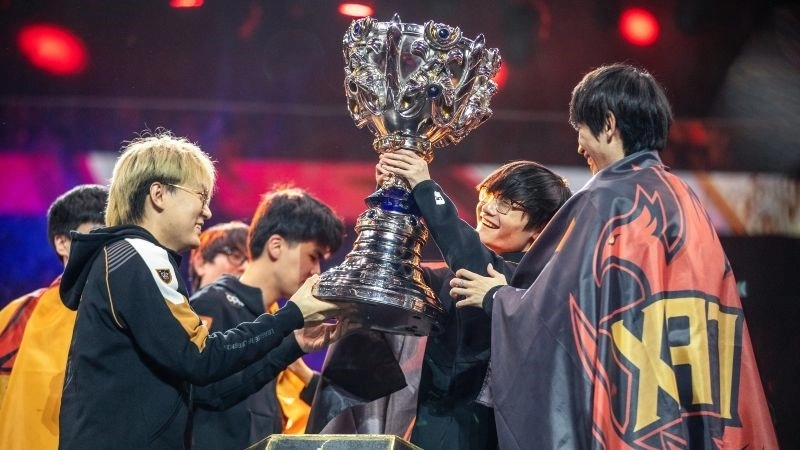 League of Legends Worlds 2022 re-designed Summoner's Cup officially  revealed by Riot Games