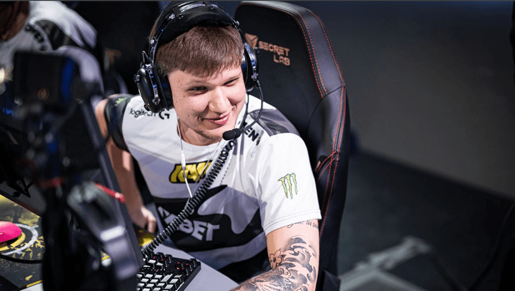 Alexander "s1mple" Kostylev, reserve player of the NAVI team, shared the approximate timing of his return to the professional Counter-Strike scene.