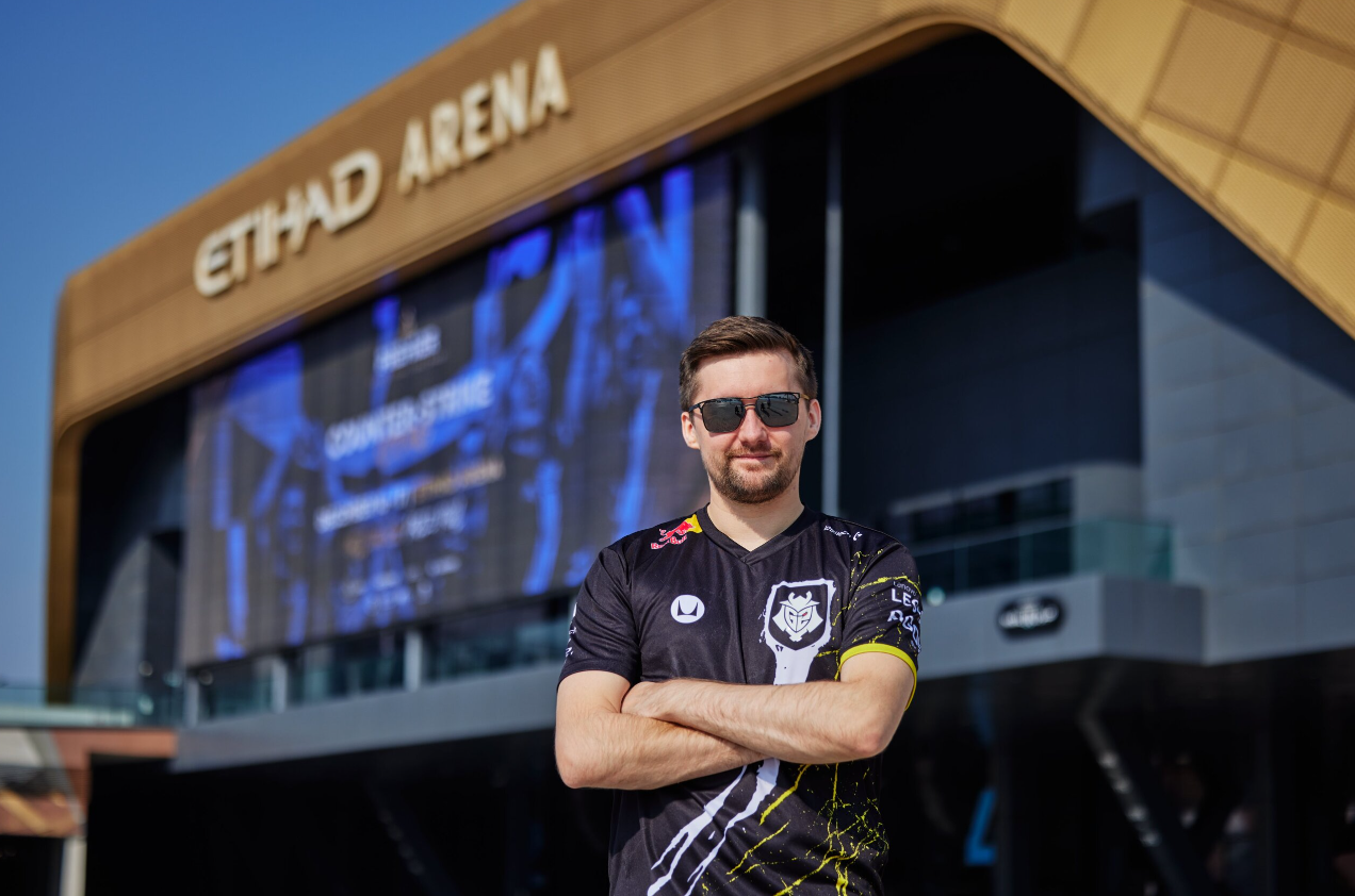 G2 Esports Benches HooXi